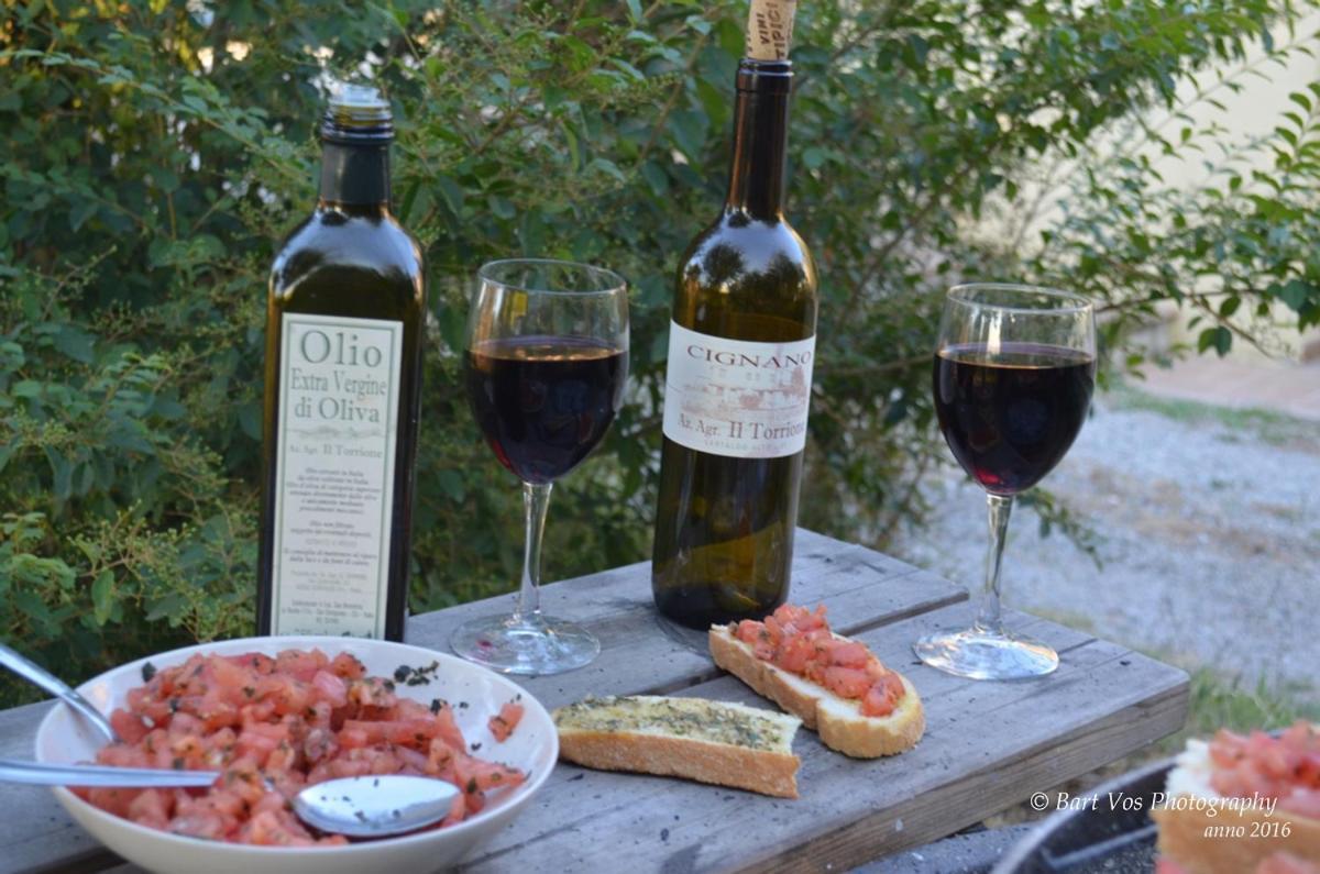 Agriturismo Il Torrione تْشيرتالدو المظهر الخارجي الصورة