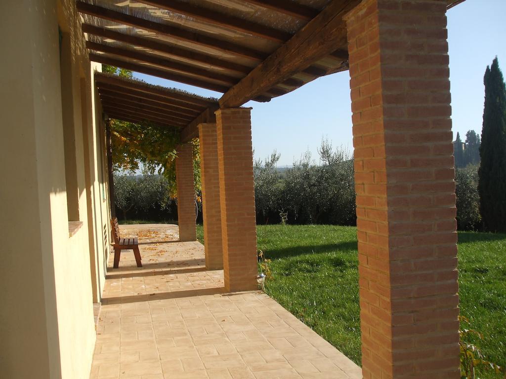 Agriturismo Il Torrione تْشيرتالدو الغرفة الصورة