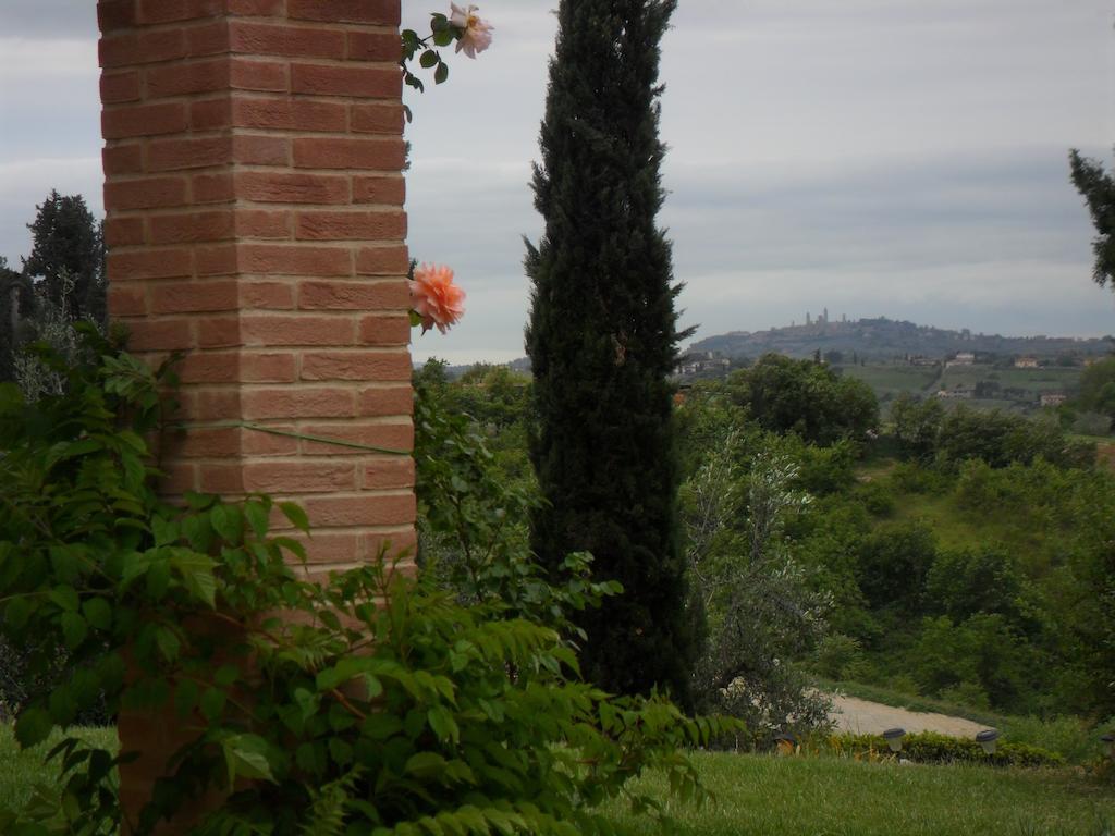 Agriturismo Il Torrione تْشيرتالدو المظهر الخارجي الصورة