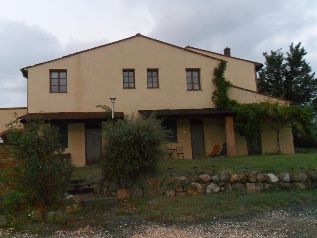 فيلا Agriturismo Il Torrione تْشيرتالدو المظهر الخارجي الصورة