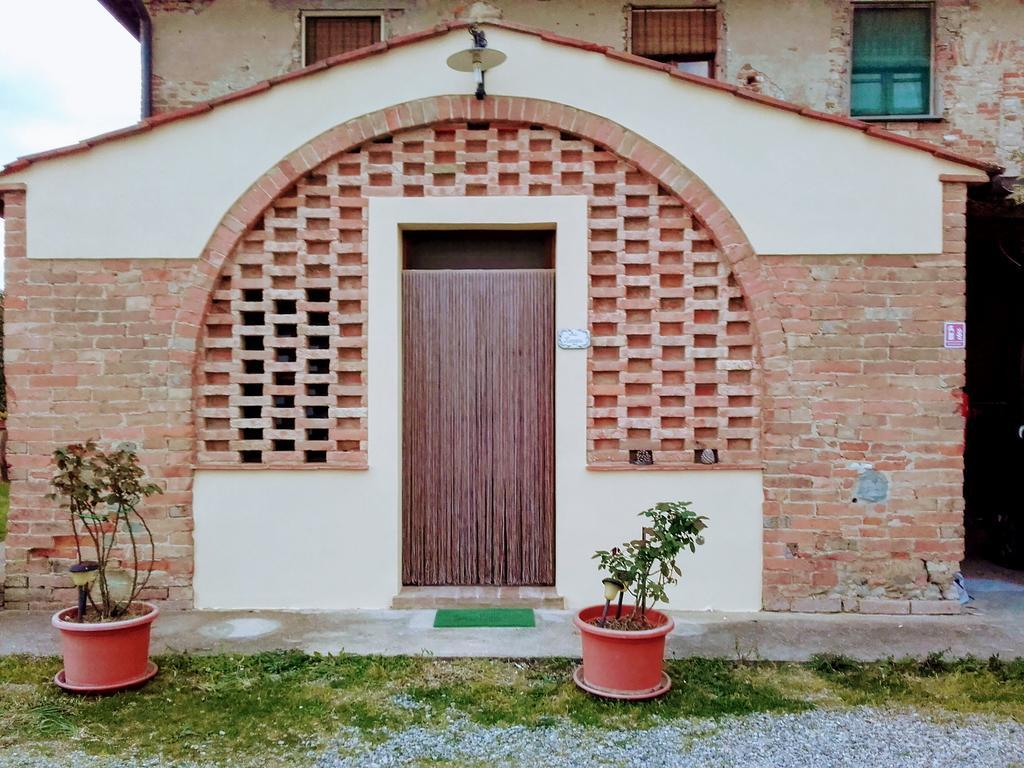 Agriturismo Il Torrione تْشيرتالدو المظهر الخارجي الصورة