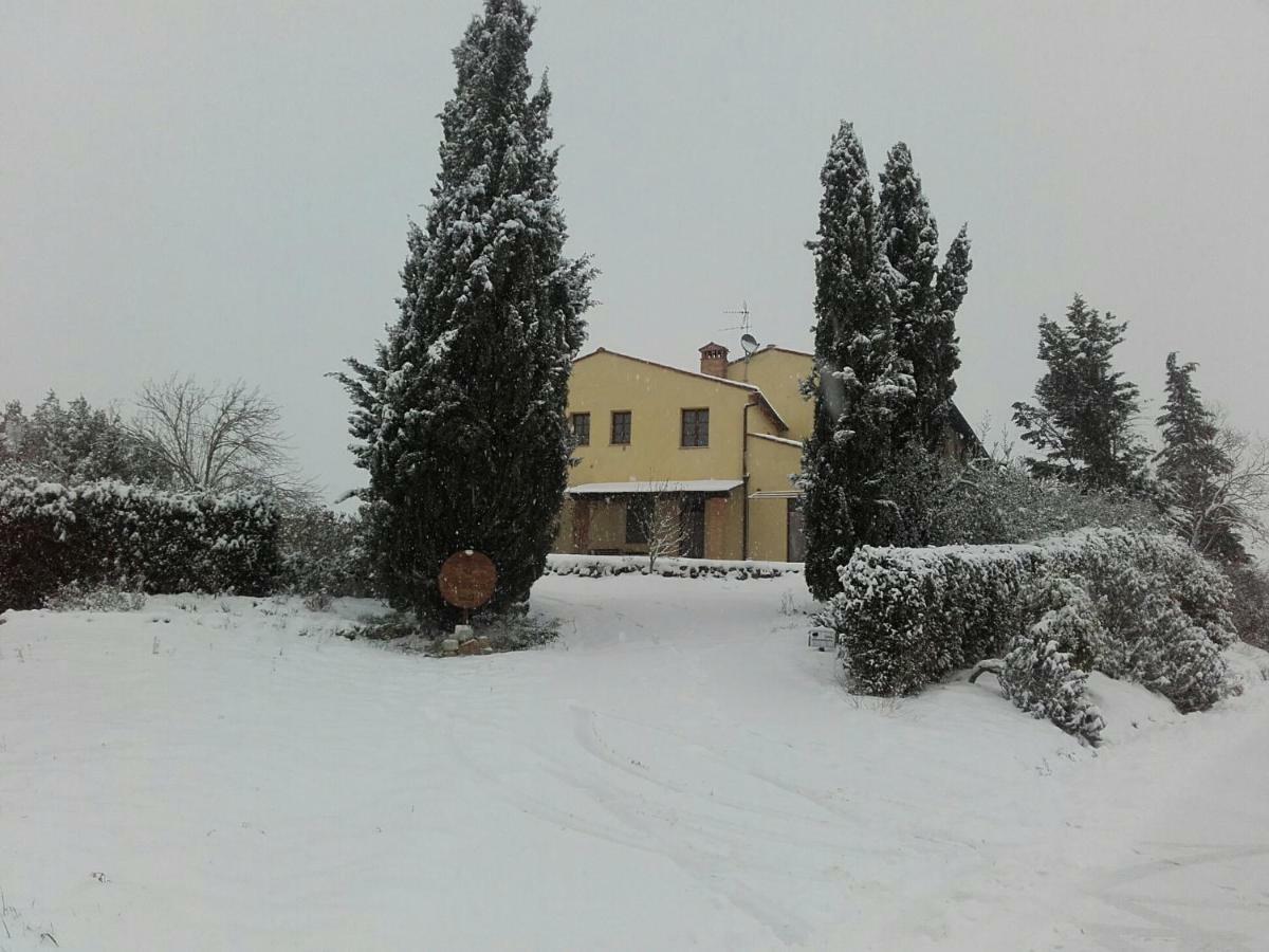 فيلا Agriturismo Il Torrione تْشيرتالدو المظهر الخارجي الصورة