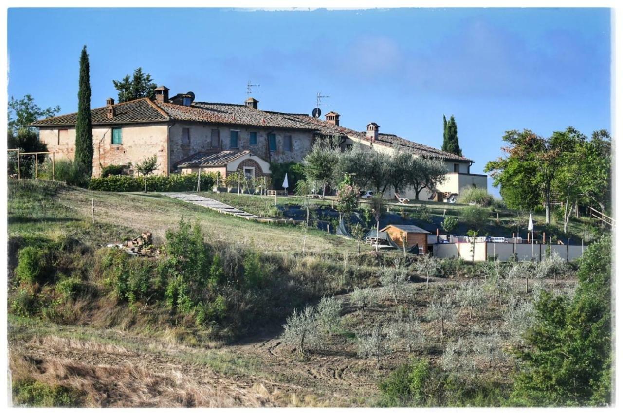 فيلا Agriturismo Il Torrione تْشيرتالدو المظهر الخارجي الصورة