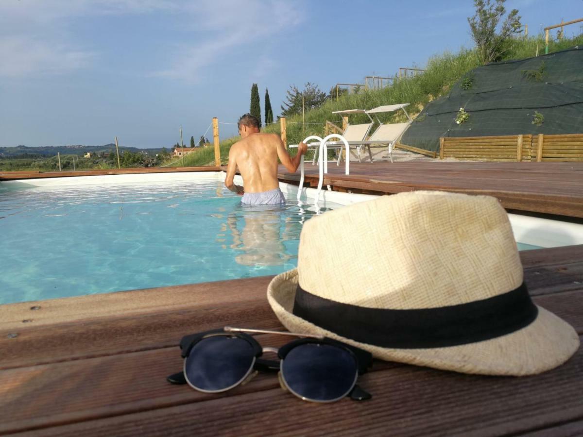 Agriturismo Il Torrione تْشيرتالدو المظهر الخارجي الصورة